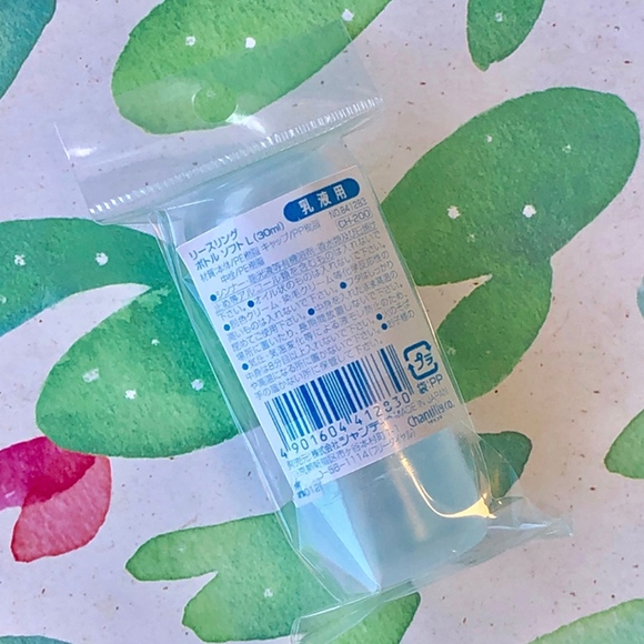 🚹 JAPANESE TRAVEL BOTTLE FOR TONER LOTION SERUM - Picture 2 of 2